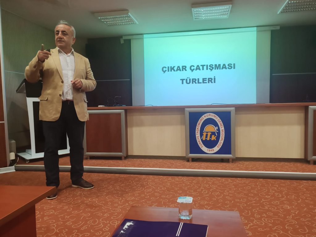 Etik Eğitimleri