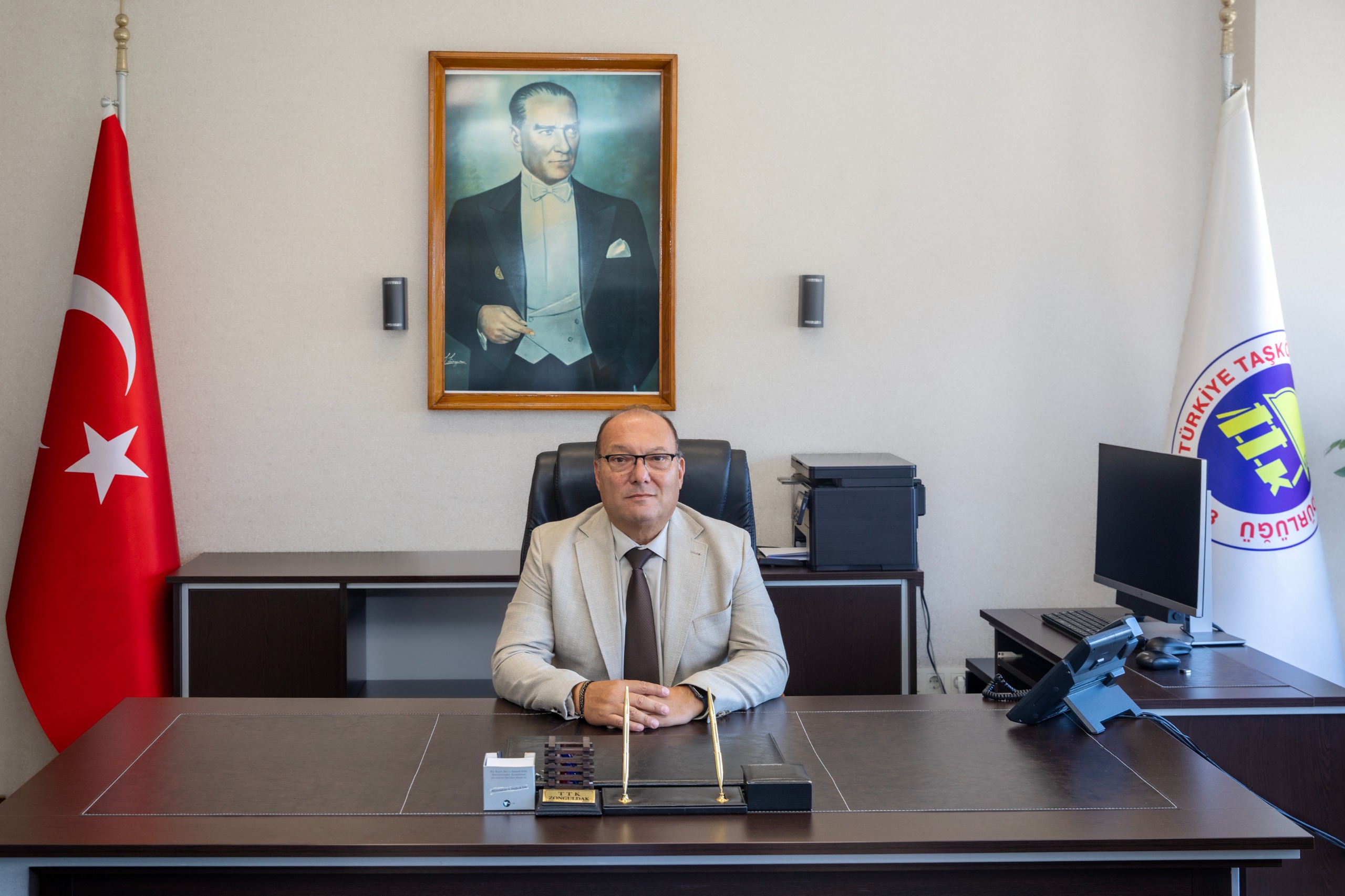 ÜMİT YILMAZ DEĞİRMENCİ (V)